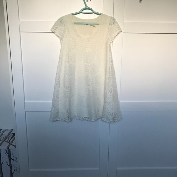 Kimchi Blue Cream Floral Lace Dress - Picture 13 of 14